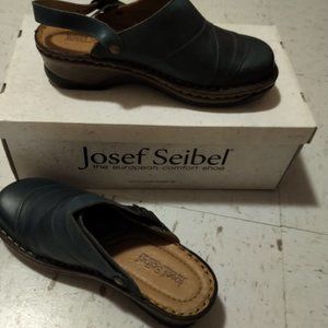 Josef Seibel Catalonia 70 Women's Clogs, Navy NWOT